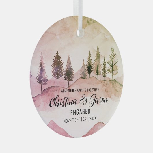 クリスマスマウンテンハイキング婚約ピンクグリーン ガラスオーナメント (正面右)