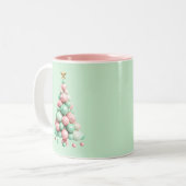 クリスマスマカロンの木々の名前をカスタムするとメッセージ ツートーンマグカップ (正面左)