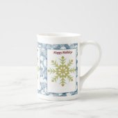 クリスマスマグカップ、スノーフレーク、ハッピーホリデー ボーンチャイナマグカップ (右)