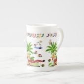 クリスマスマグカップ、夏のビーチバムサンタ ボーンチャイナマグカップ (正面右)