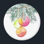 クリスマスマグネット水の色のボーブル マグネット<br><div class="desc">このクリスマスマグネットは、ピンク、グリーン、オレンジの色合いで水色のボーブルを特徴とし、松の弓が付いている。休日魅力的の冷凍機マグネットの選択。ビクトリアユニークグリガリウナスによる水彩画。</div>