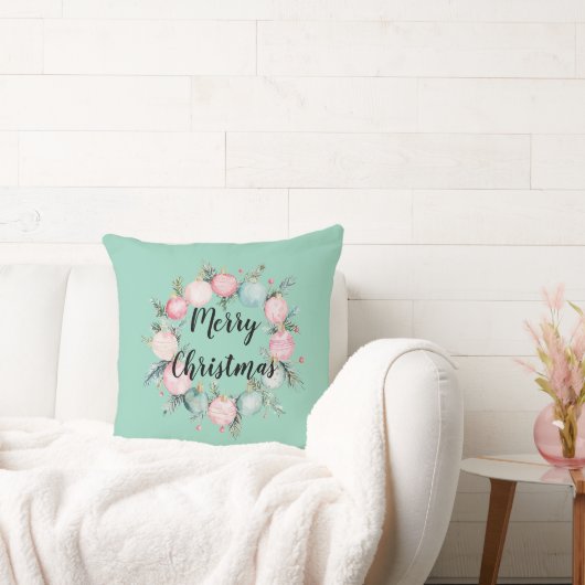 クリスマスミントピンクオーナメントリース クッション (ソファ)