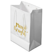 クリスマスメリーと明るいフェイク金ゴールドタイポグラフィ ミディアムペーパーバッグ (正面アングル)