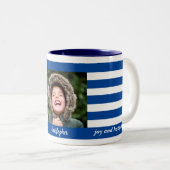 クリスマスモダンブルーストライプのネイビー写真 ツートーンマグカップ (正面右)