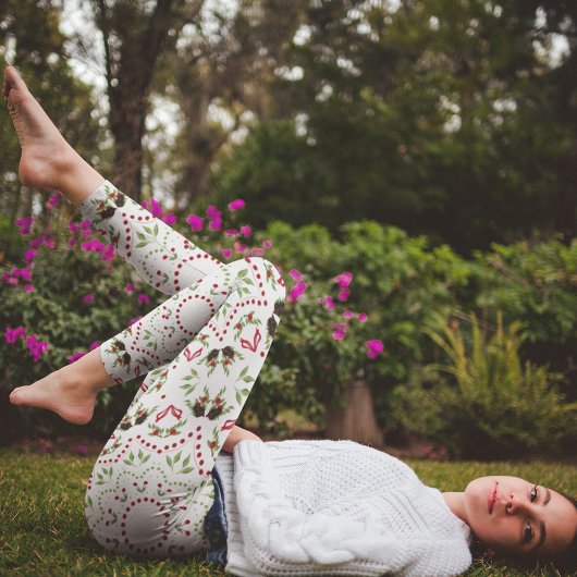 クリスマスモノグラム緑の葉ホリーベリー レギンス