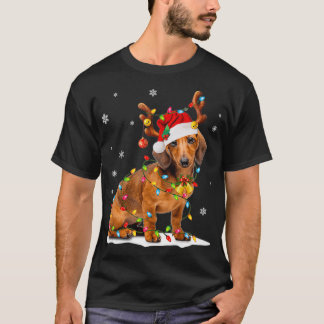 クリスマスライトが飾られたクリスマスかわいいダッシュンド Tシャツ