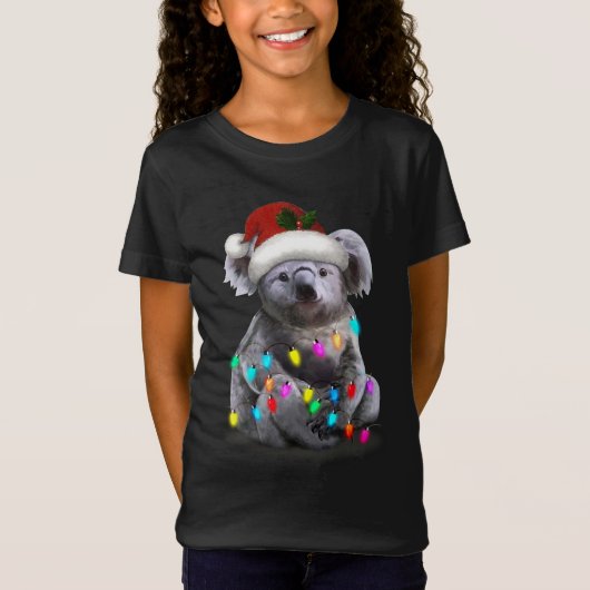 クリスマスライトを使って座るコアラクリスマスシーズン Tシャツ (正面)