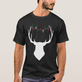 クリスマスライトを灯した鹿の頭〔雄ジカの〕枝角 Tシャツ