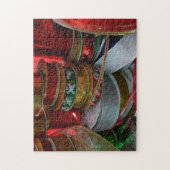 クリスマスリボンホリデーレッドと金ゴールドのスプール ジグソーパズル (縦)