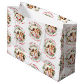 クリスマスリースと赤いハッピーホリデーの写真 ラージペーパーバッグ (正面アングル)