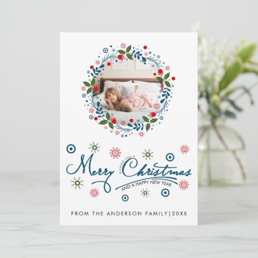 クリスマスリースと青いスクリプトタイポグラフィーの写真 シーズンカード (スタンド正面)