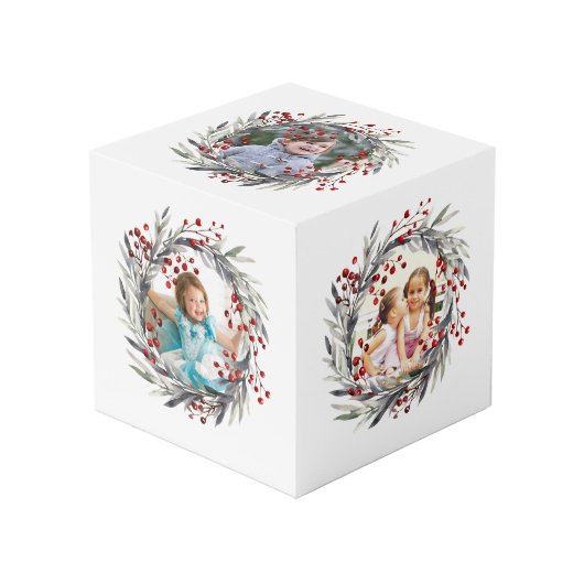 クリスマスリース、赤い果実と離れの写真 フォトキューブ (正面アングル)