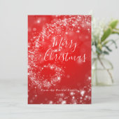 クリスマスレッドきらめくミニマルスタイリッシュリストスクリプト シーズンカード (スタンド正面)