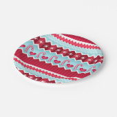 クリスマスレッドとブルーシェブロンストライプのパターン ペーパープレート (アングル)
