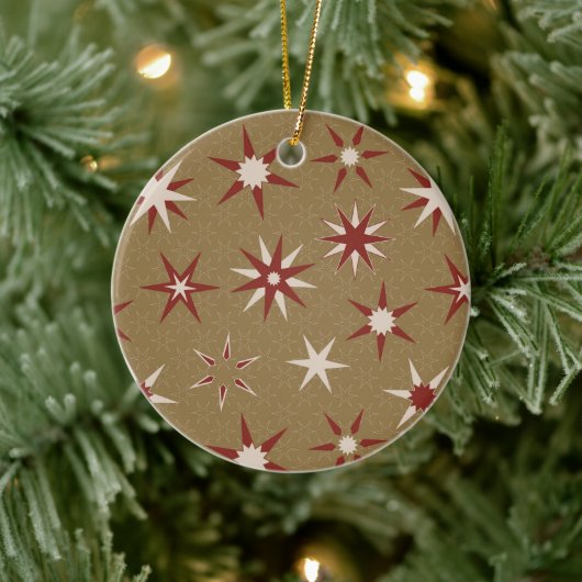 クリスマスレッドのジオスターズ – 金ゴールドパターン。 セラミックオーナメント (ツリー)