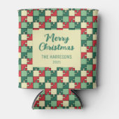 クリスマスレッドグリーンパズルピース幾何学模様 缶クーラー (正面)