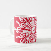 クリスマスレッド装飾モノグラムGクレフ、 音符記号スノーフレーク コーヒーマグカップ (正面左)