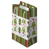 クリスマスレッド、ホワイトとグリーンの木とストライプ スモールペーパーバッグ (正面アングル)