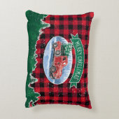クリスマスヴィンテージレッドトラックバッファロープレイド名の追加 アクセントクッション (裏面(縦))