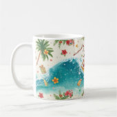 クリスマス休暇にサーフィンするサンタクロース コーヒーマグカップ (左)