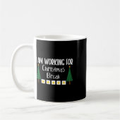 クリスマス休暇も仕事です  コーヒーマグカップ (左)