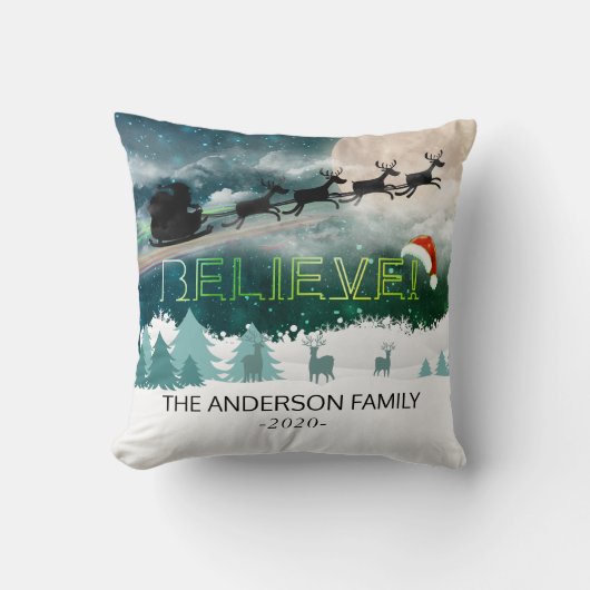 クリスマス信じトナカイそりサンタハット写真 クッション (正面)