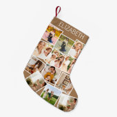 クリスマス写真コラージュのカスタマイズ可能な名前ブラウン スモールクリスマスストッキング (正面 (吊り時))