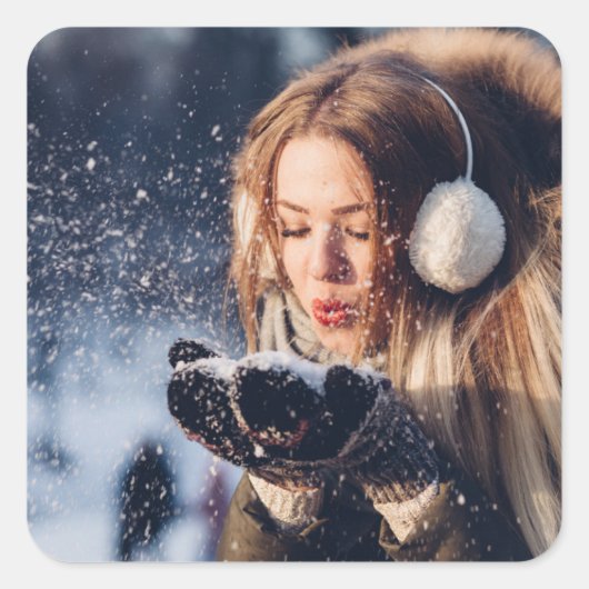 クリスマス冬吹の女の子の手の雪 スクエアシール (正面)