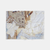クリスマス包まれた区画 フリースブランケット (正面(横))