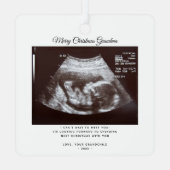 クリスマス妊娠発表おばあちゃん休日 メタルオーナメント (裏面)