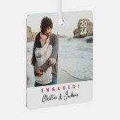 クリスマス婚約した | トレンディーモダンカップルのフォトメット メタルオーナメント (正面右)