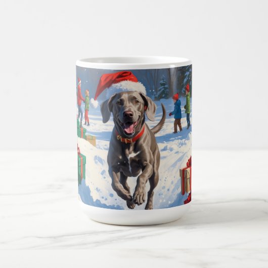 クリスマス帽をかぶったスノーでのワイマラナー コーヒーマグカップ (中央)