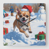 クリスマス帽子をかぶったチワワの雪遊び スクエア壁時計 (正面)