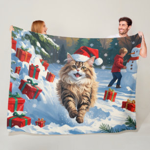 クリスマス帽子をかぶったペルシャ猫の雪上のポーズ フリースブランケット