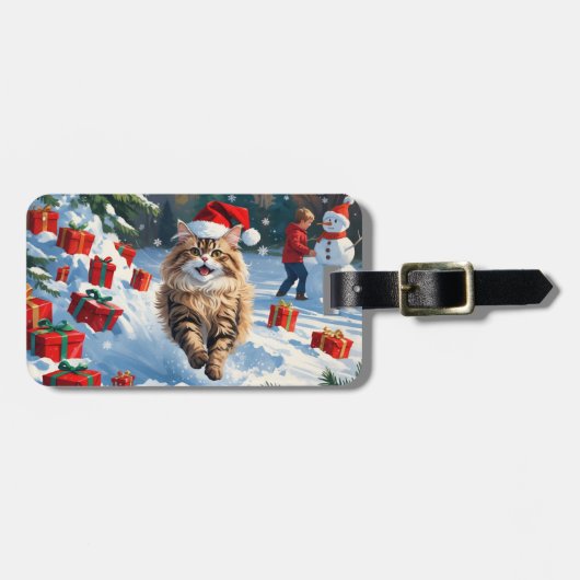 クリスマス帽子を被ったペルシャ猫の雪上のポーズ ラゲッジタグ (正面横)