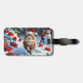 クリスマス帽子を被ったペルシャ猫の雪上のポーズ ラゲッジタグ (裏面横)