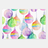 クリスマス数々のカラーボールオーナメント ラッピングペーパーシート (正面)