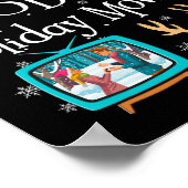 クリスマス映画に毒されがち 楽しいクリスマスの面白グッズ ポスター (角)