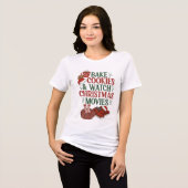 クリスマス映画を見ながらクッキー作り トライブレンドＴシャツ (正面全面)