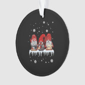 クリスマス格言シャツレッドグノーミー裁縫マシンF オーナメント (正面)