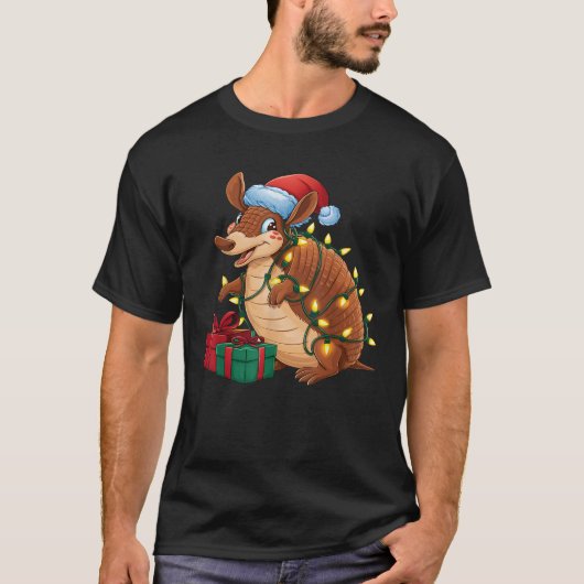 クリスマス照明サンタハットアルマジロクリスマス Tシャツ (正面)