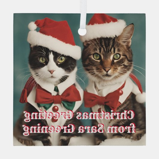 クリスマス猫ガパーソナライズされたスかわいい子猫たち ガラスオーナメント (裏面)