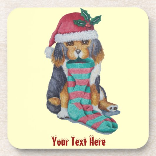 クリスマス用の服を着たかわいい黒と茶色の子犬 コースター (正面)