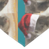 クリスマス眠いオッター テーブルクロス (アングル)