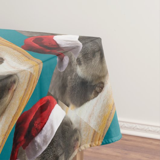 クリスマス眠いオッター テーブルクロス (インサイチュ)