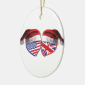 クリスマス米国およびサンタの帽子が付いているイギリスの旗のハート セラミックオーナメント (左)