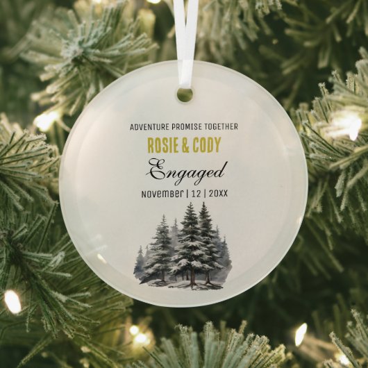 クリスマス素朴金ゴールド松の木のカップル婚約した ガラスオーナメント (インサイチュ)