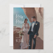 クリスマス結婚したの手モダンに文字を入れた2枚の写真 シーズンカード (裏面)