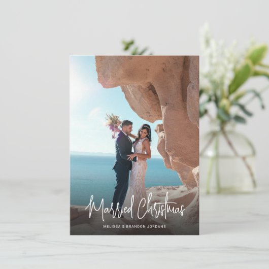 クリスマス結婚したの手モダンに文字を入れた2枚の写真 シーズンカード (スタンド正面)