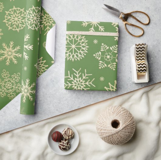 クリスマス華美金ゴールドスノーフレーク模様 ラッピングペーパー (クラフト)